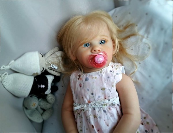 Celeste doublure comédienne demain nous appartient www.bebe-reborn-creation.fr  (4)